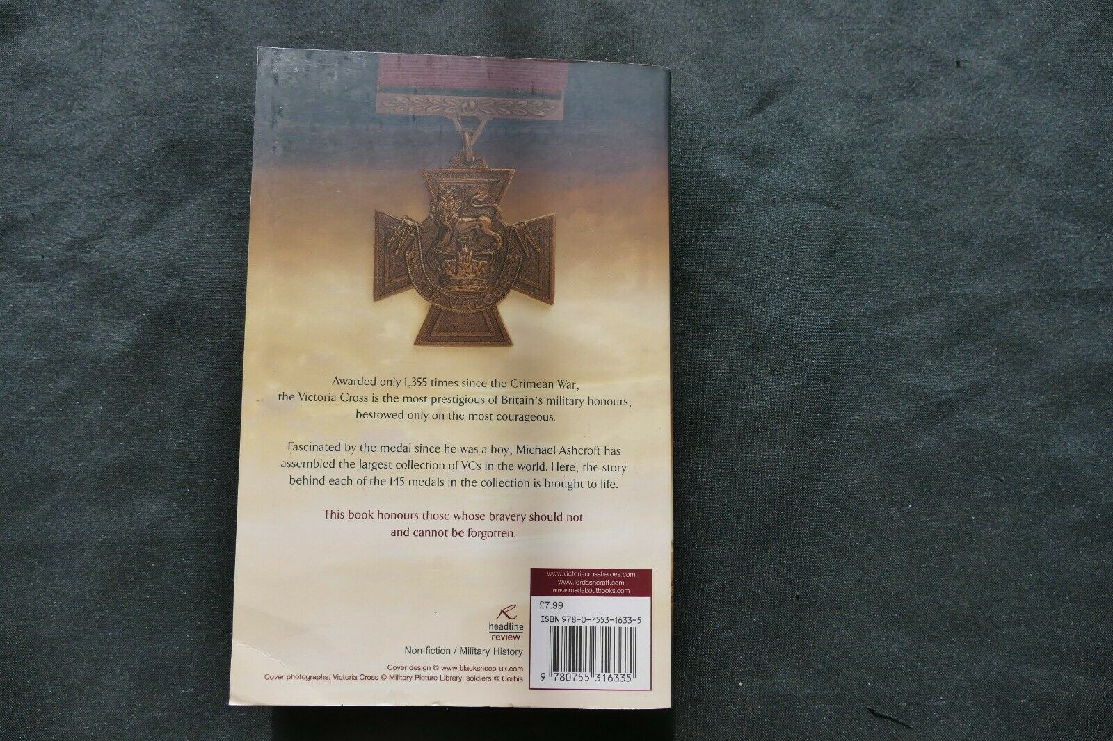 BOOK - VICTORIA CROSS HEROES - Michael Ashcroft (8743)