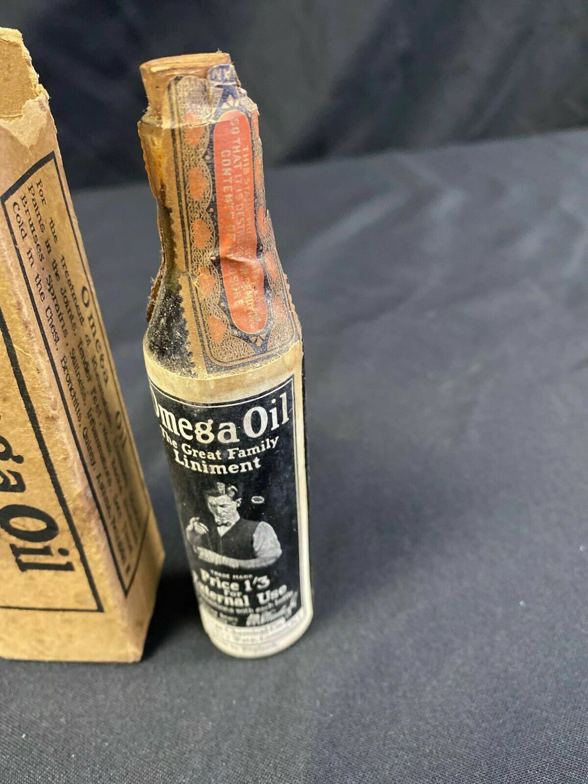 Antique Poison Medicine Bottle Full sealed ->100 yrs.  OMEGA OIL - London -(6602