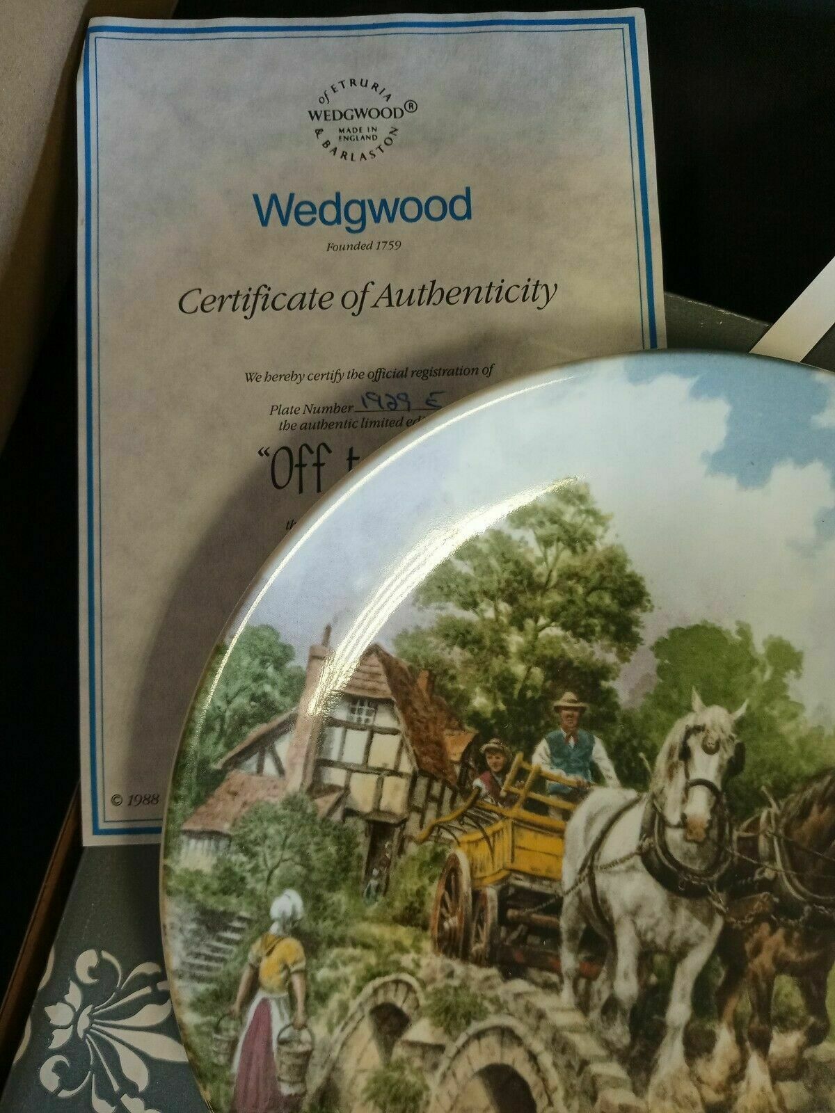 Wedgwood Queensware Collectors Boxed Plate Limited Ed. 1989 Off To Work (7880)