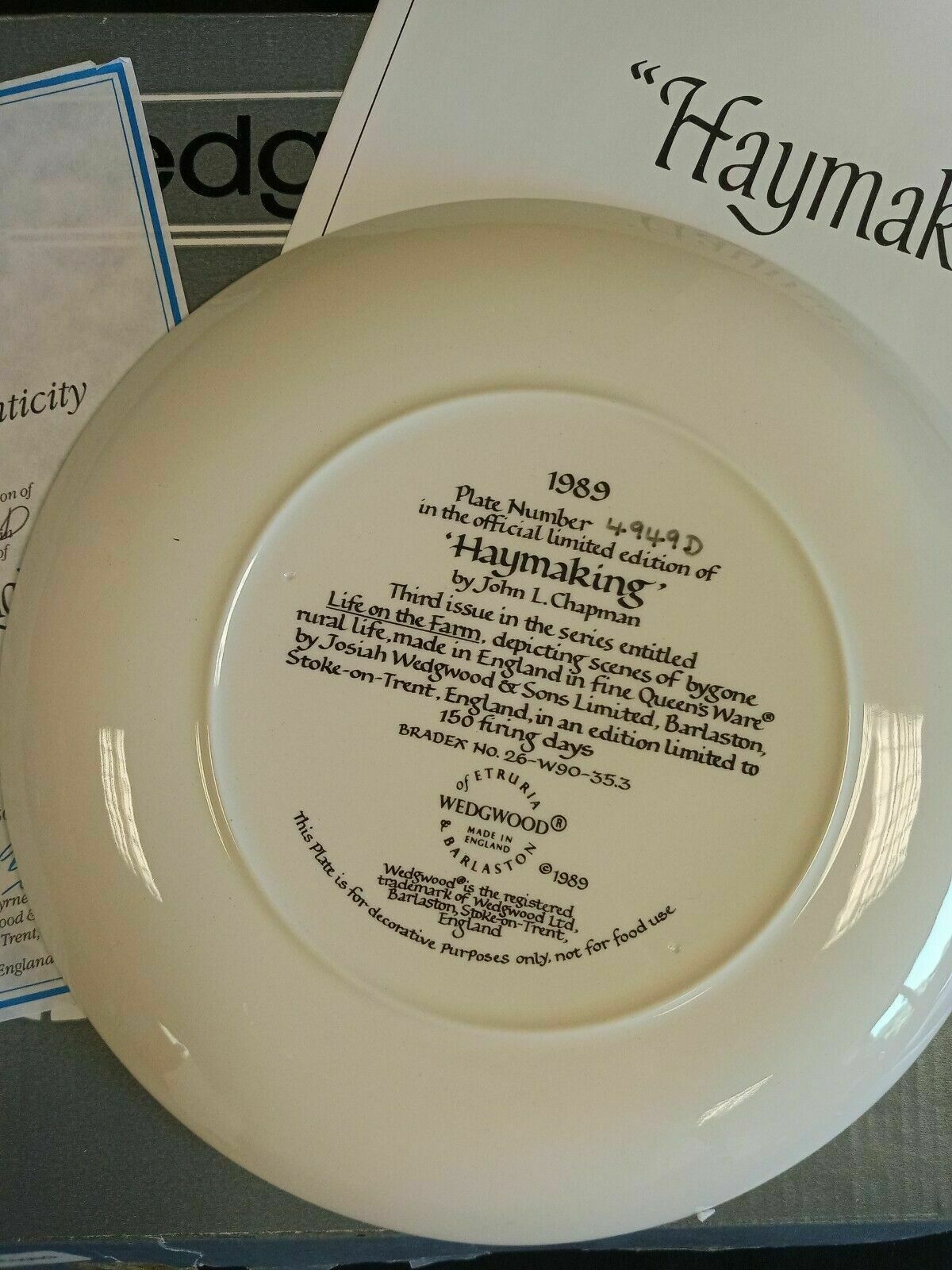 Wedgwood Queensware Collectors Boxed Plate Limited Edition 1989 Haymaking (7876)