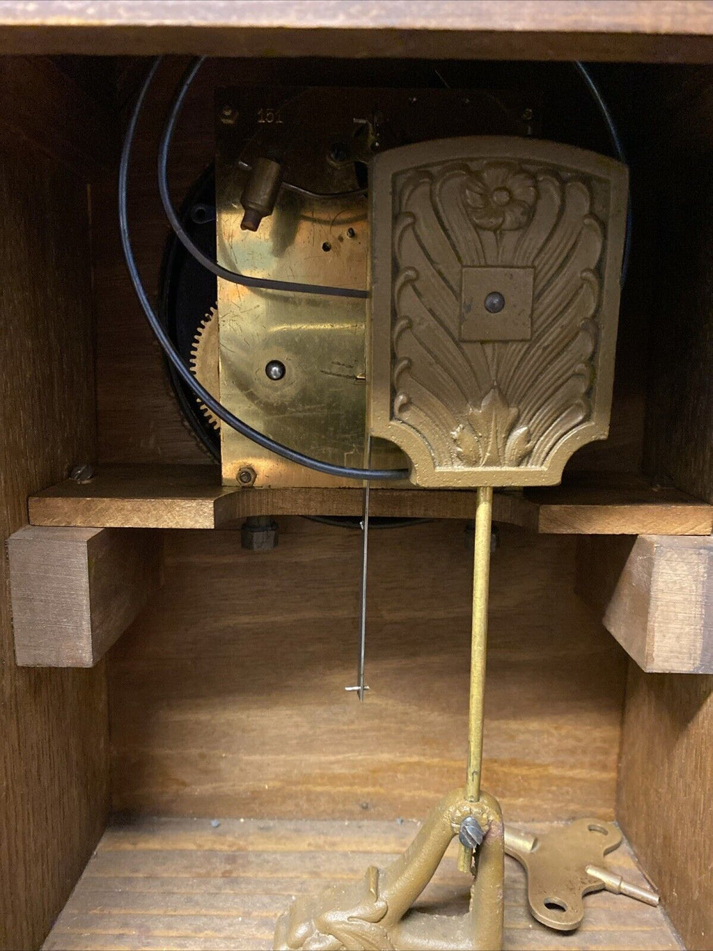 Oak Cased Large Mantle Clock 1900's 34cm Tall 13cm Diameter Face - (5735)