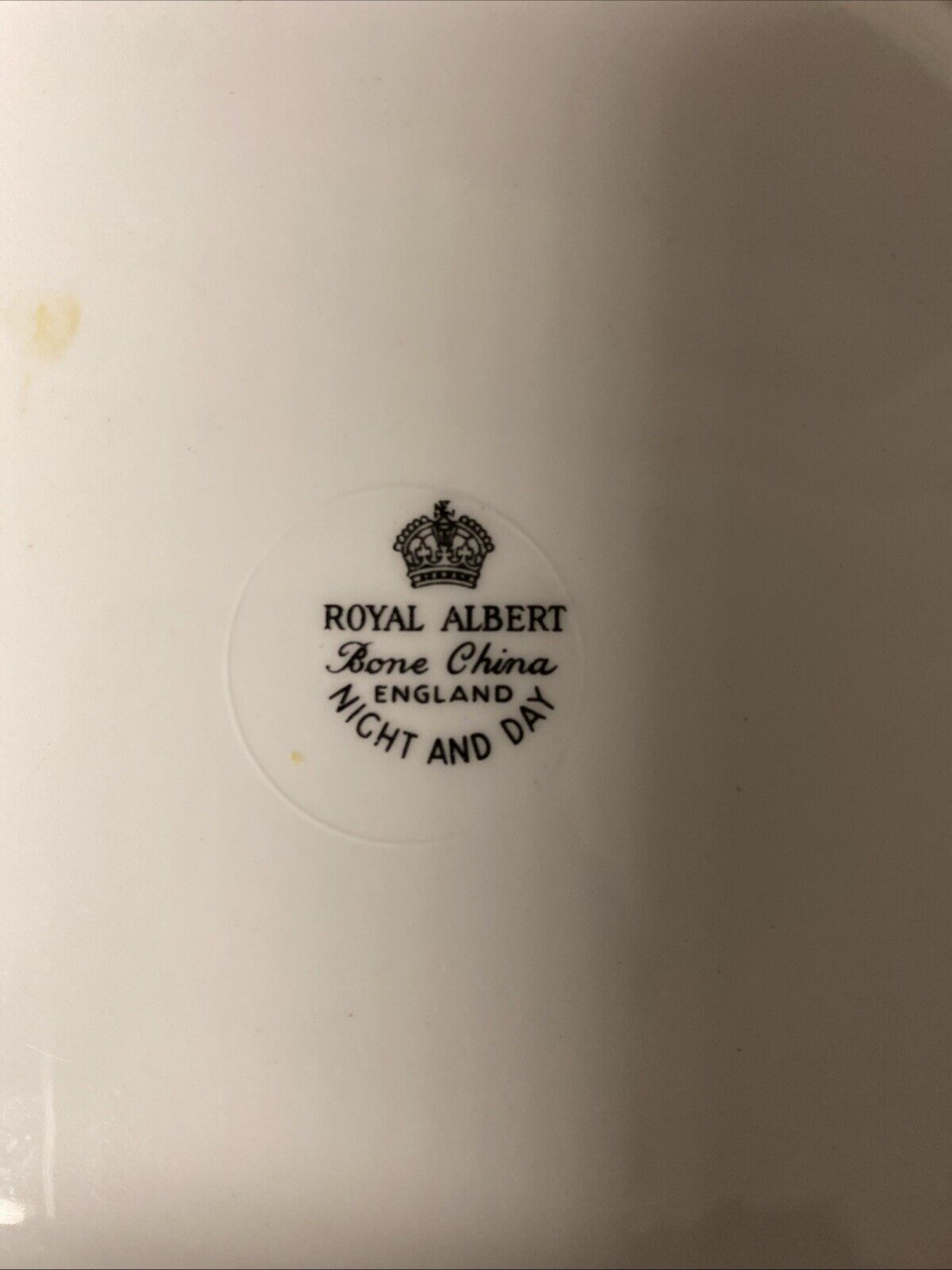 Royal Albert Night & Day Cake Plate 24cm Diameter Excellent Cond - (5728)