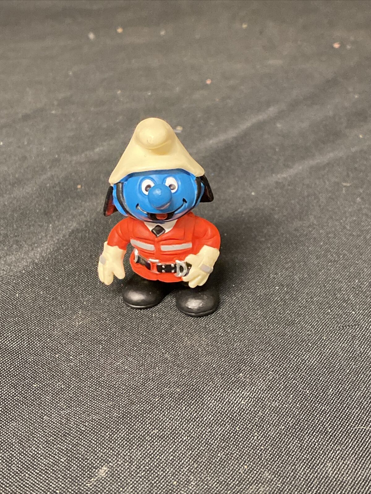 Schleich Germany 1 x Smurf Figure 1999 Fireman Smurf 5.5cm -(5027)
