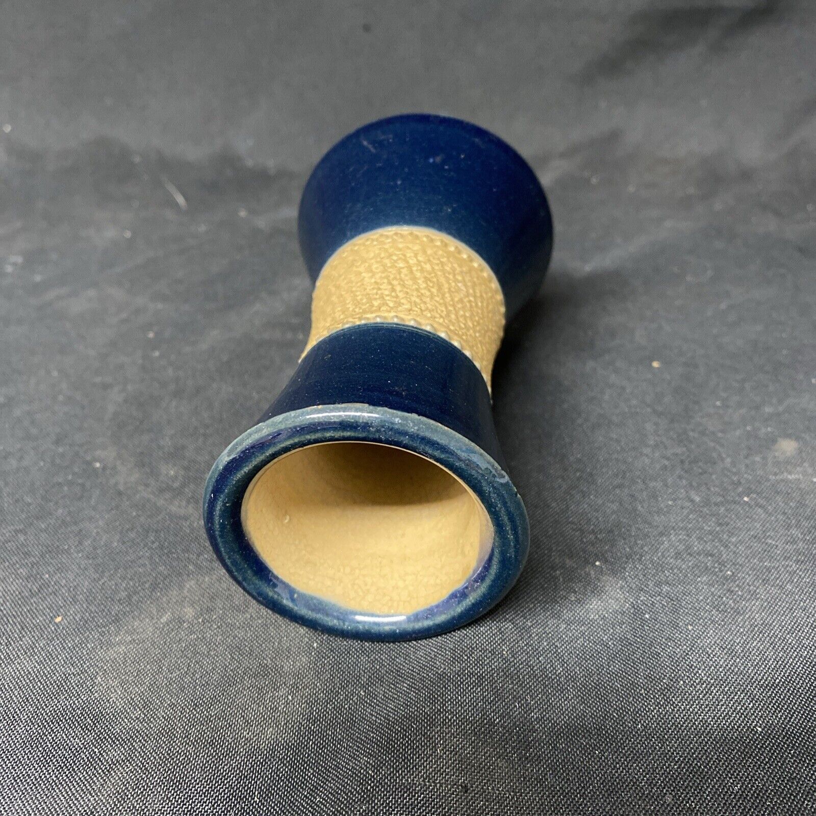 Pottery Vase 10.5cm - Backstamp is backwards "R" 1970's - (5388)