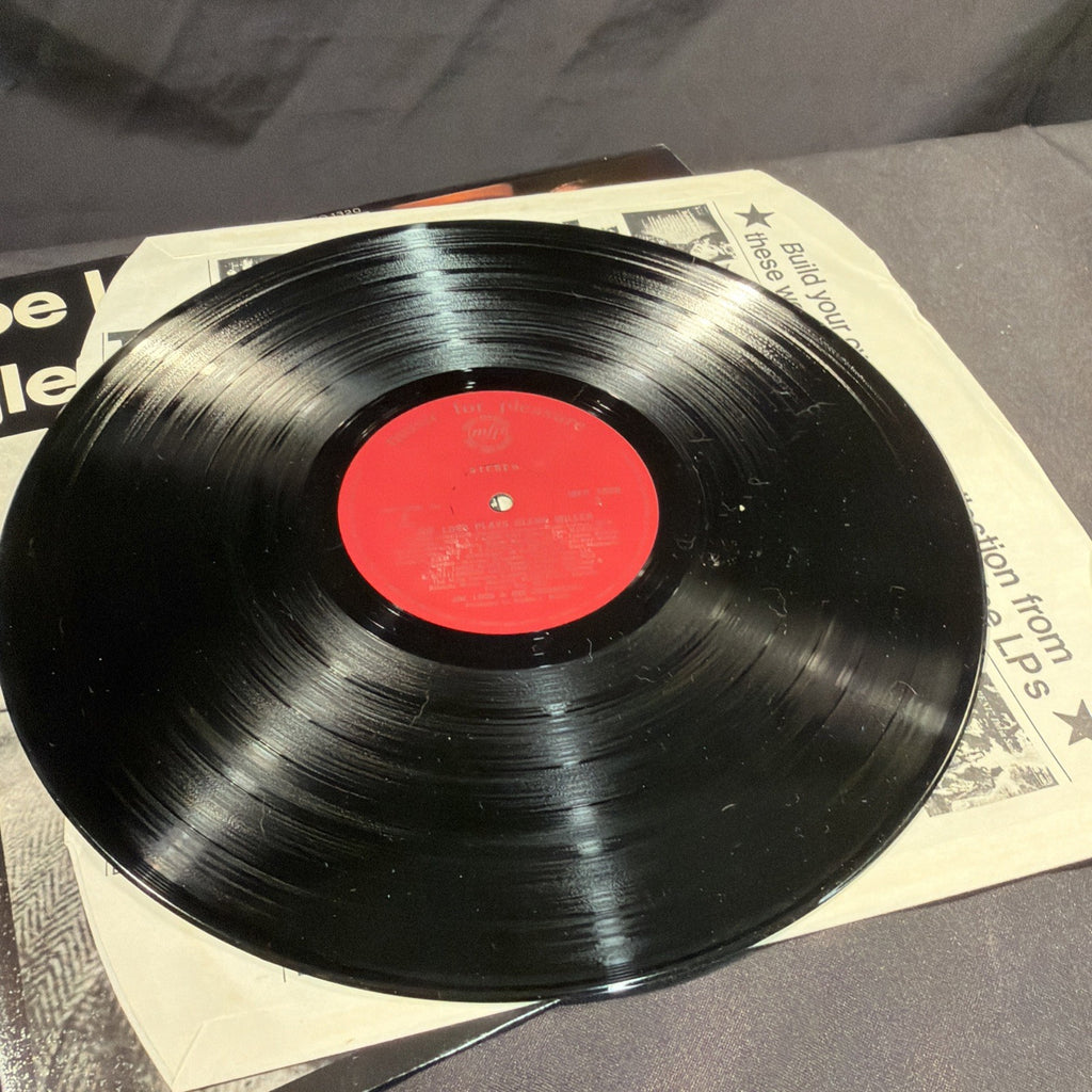 VINYL RECORD - Joe Loss and his orchestra plays Glenn Miller - (1425)