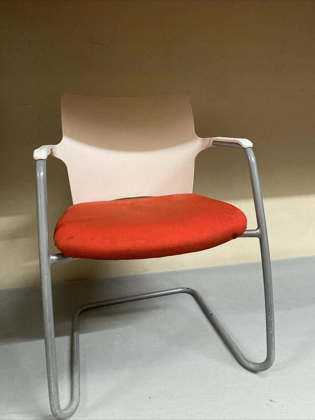 CHAIR Connection branded Cantilever - Designer Diablo, Office Reception (5643)