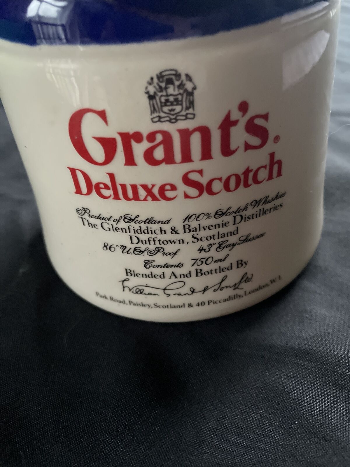 Vintage Grants Deluxe Scotch 7" Stoneware Bottle Jug (Empty) rare blue - 9371