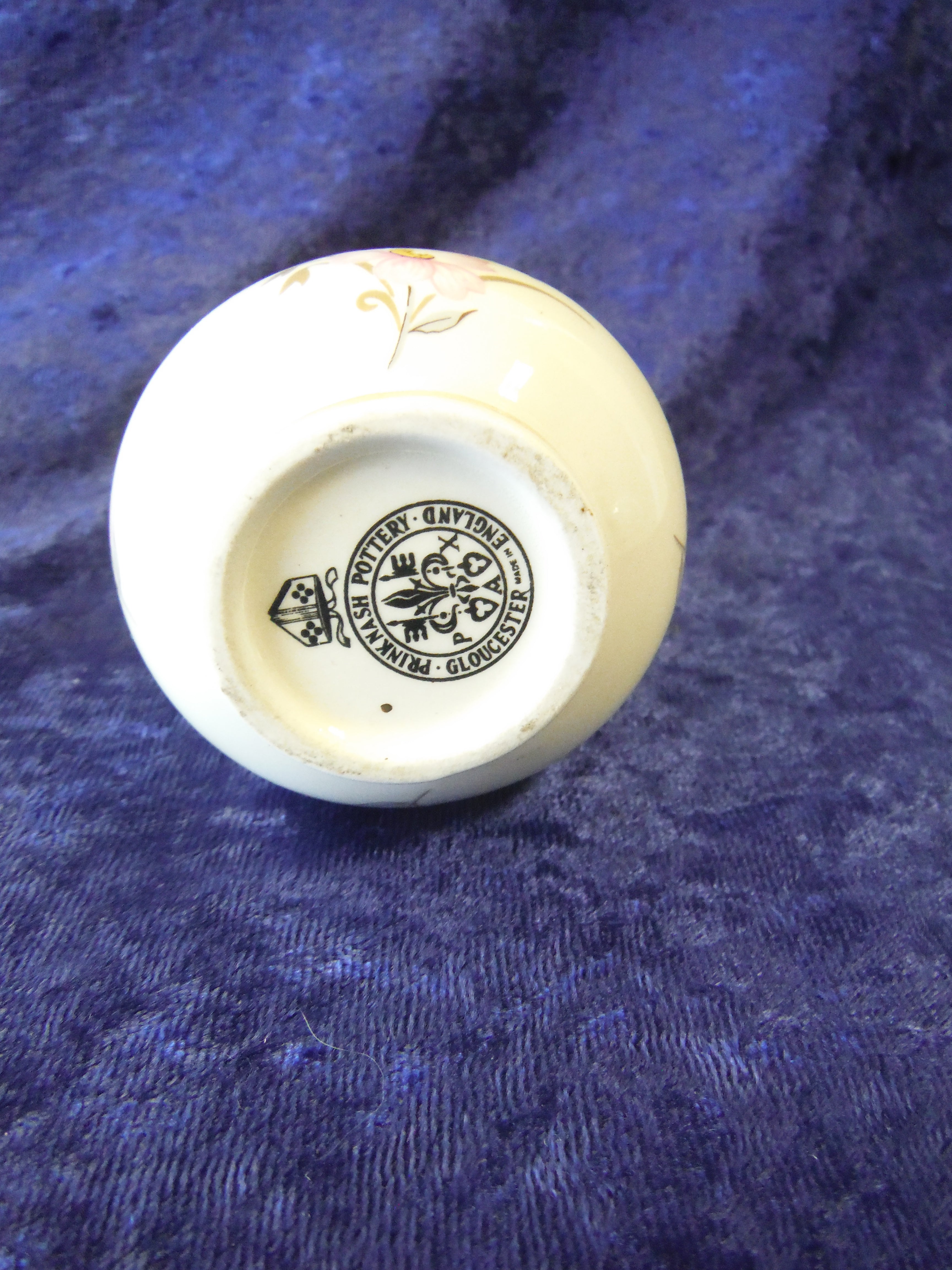 Prinknash Pottery Gloucester Small Vase 24 Carat Gold neck - (6759)