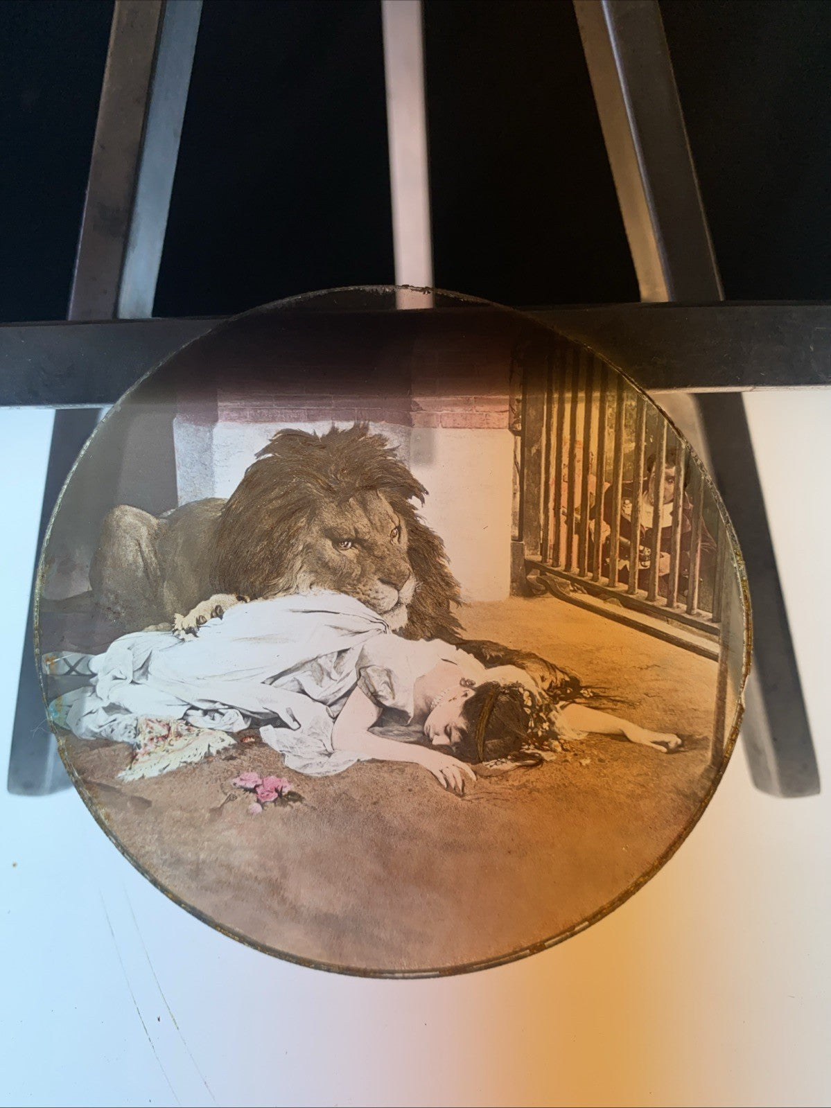 Magic Lantern Victorian Glass Round Handpainted Slide Lion & Grecian Girl (1139)