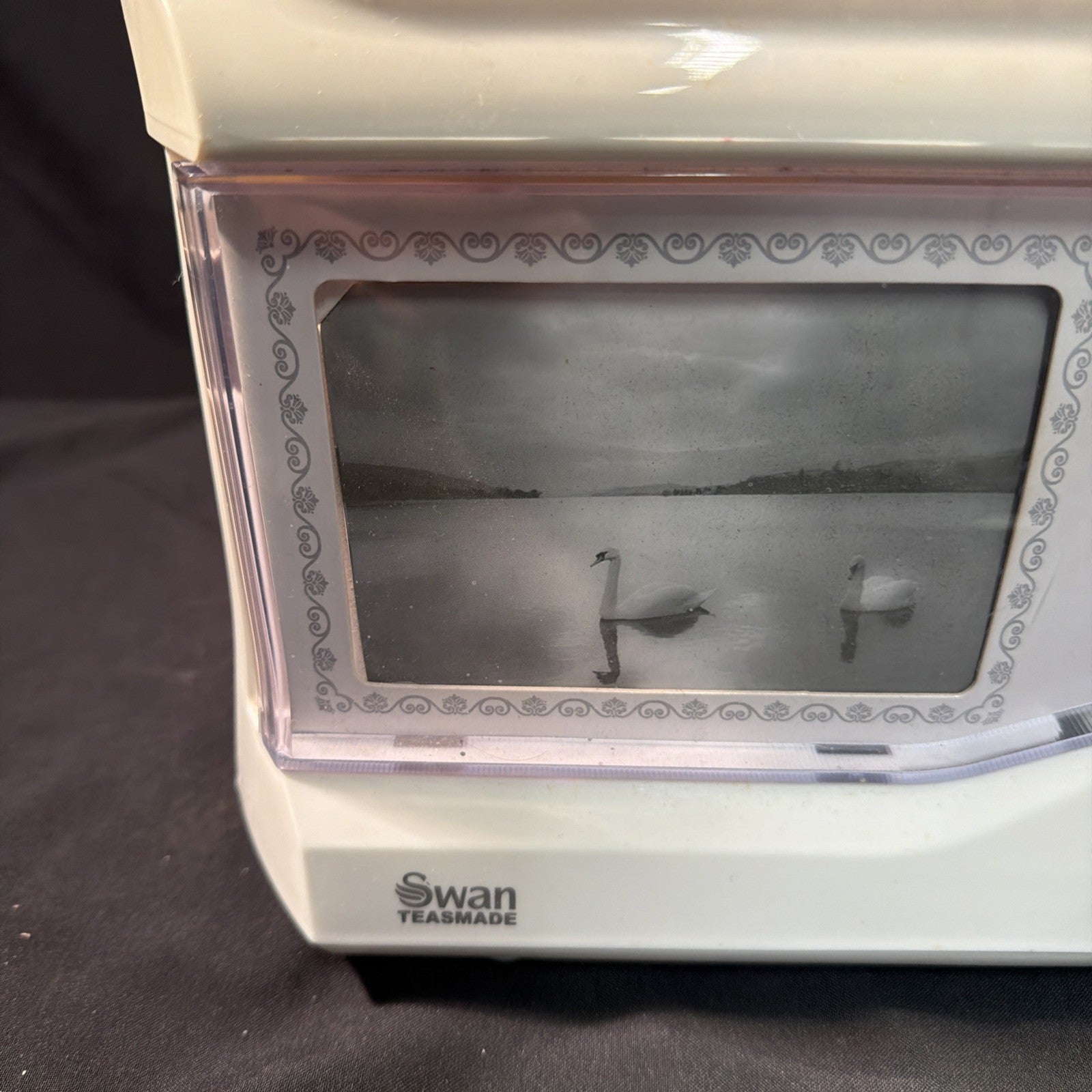 Swan Teasmade Vintage with original pot Working in overall excellent condition - (2071)