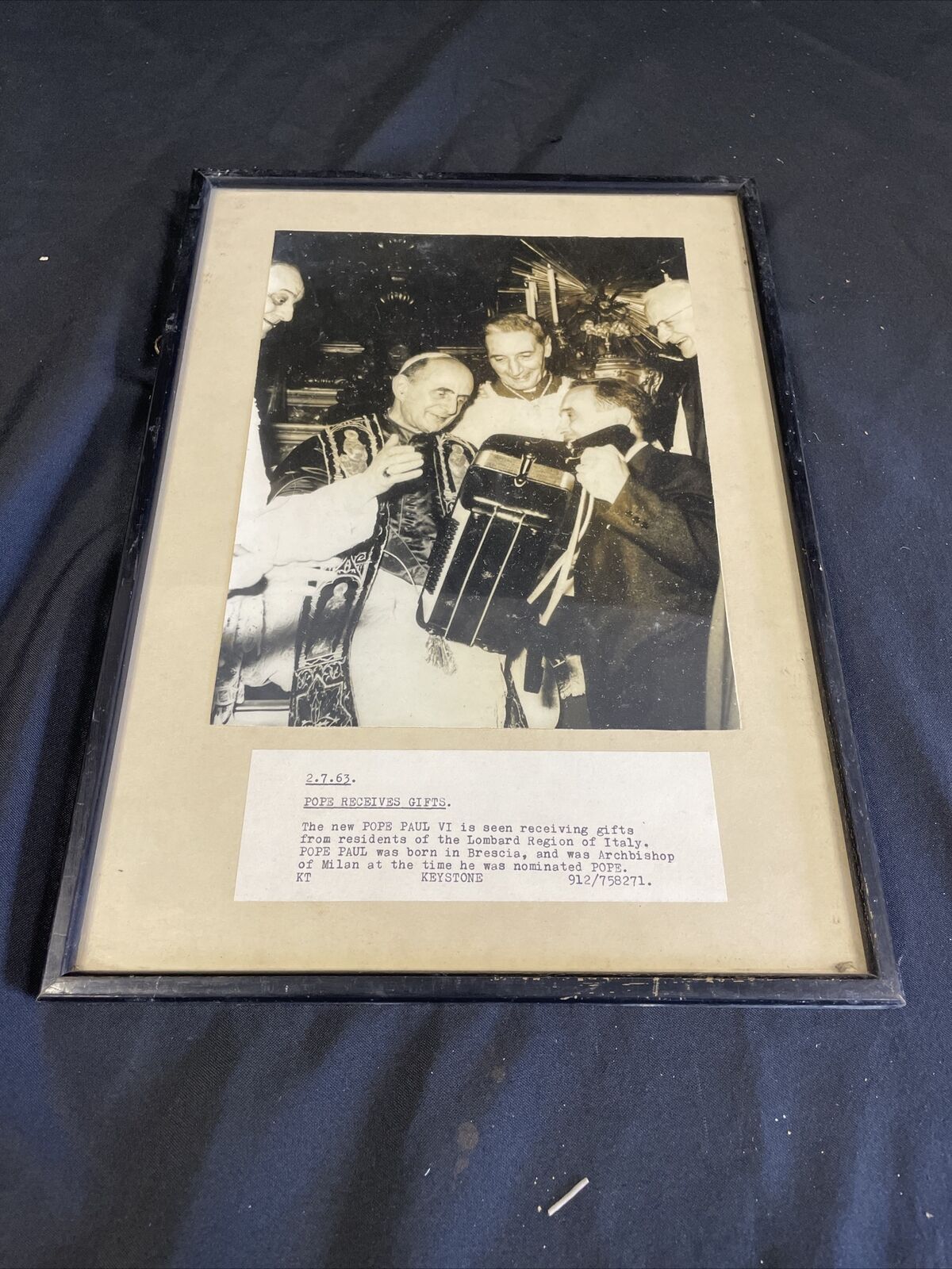 Vintage Press Photo Original framed with document in 1963 Pope Paul VI - (8146)