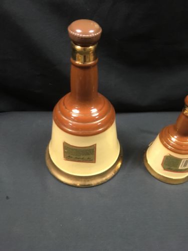WADE Bell's Scotch Whisky Bell decanters - 1 x 26.5ozs + 1 x 18.75cl - (2786)