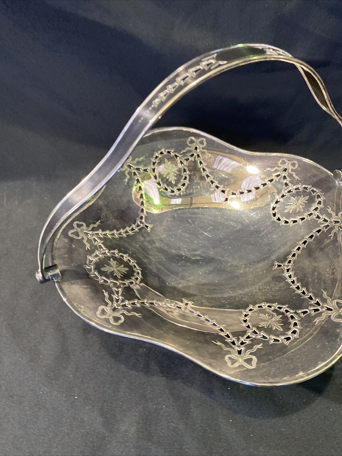Antique Lee & Wigfull L&W Silver Plate Bon Bon Dish #7667 Beautiful item (8442)