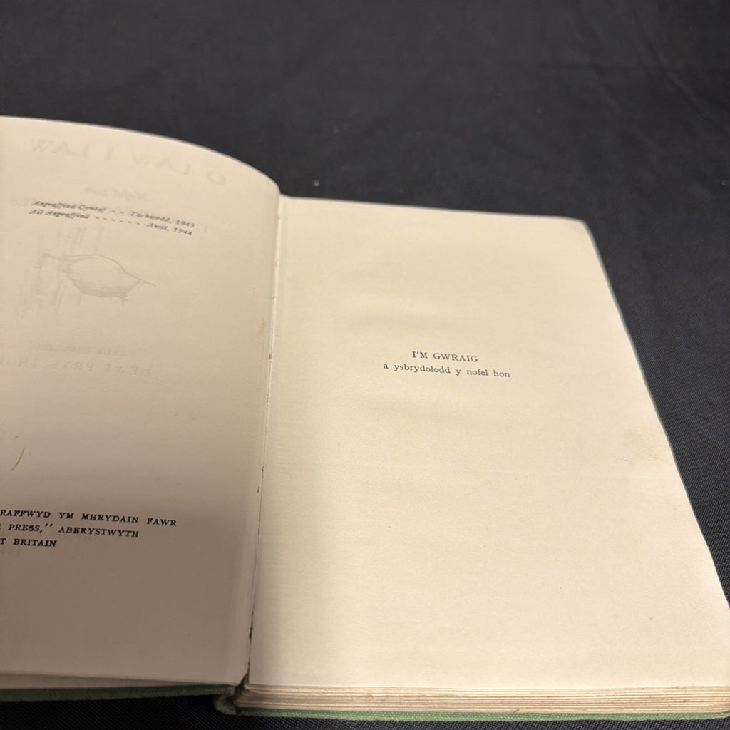 O Law I Law, T Rowland Hughes - Welsh Language book - (1906)