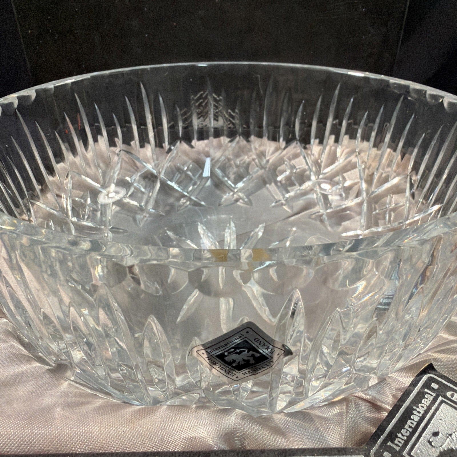 Edinburgh International Imported Hand Cut Crystal large Bowl 21cm D. -  (2092)
