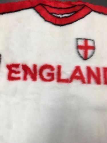 ENGLAND Football White Shirt Faux Fur Rug - Washable perfect man cave gift -(2621)