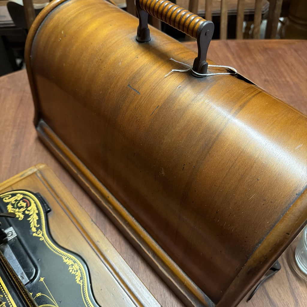 Singer Sewing Machine 1888 Fiddle Base 12K beautiful condition with case Antique - (2097) 