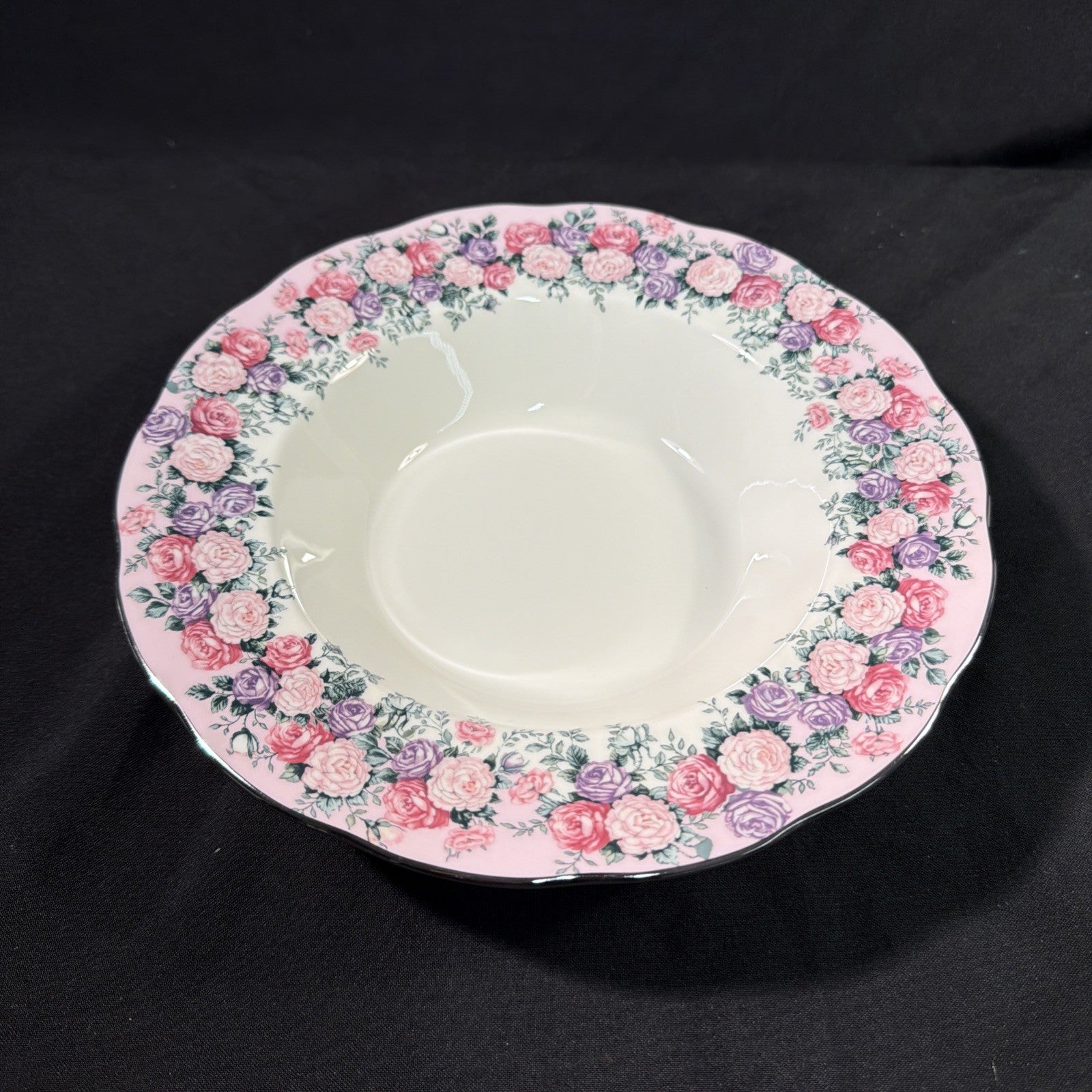 Royal Albert Rose Garland 2001 - 23.5cm Bowl Mint as New cond  -(2068)