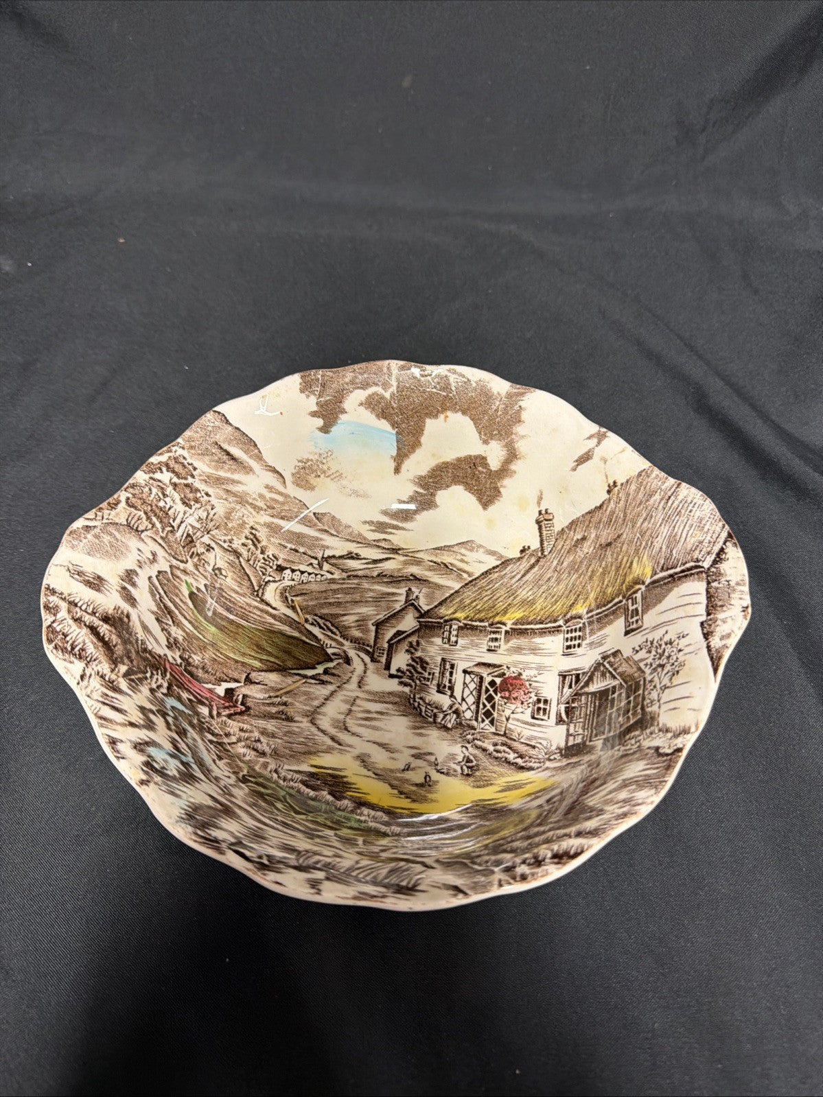 W.H. Grindley Staffordshire, England - Serving bowl - Quiet Day - (1816)