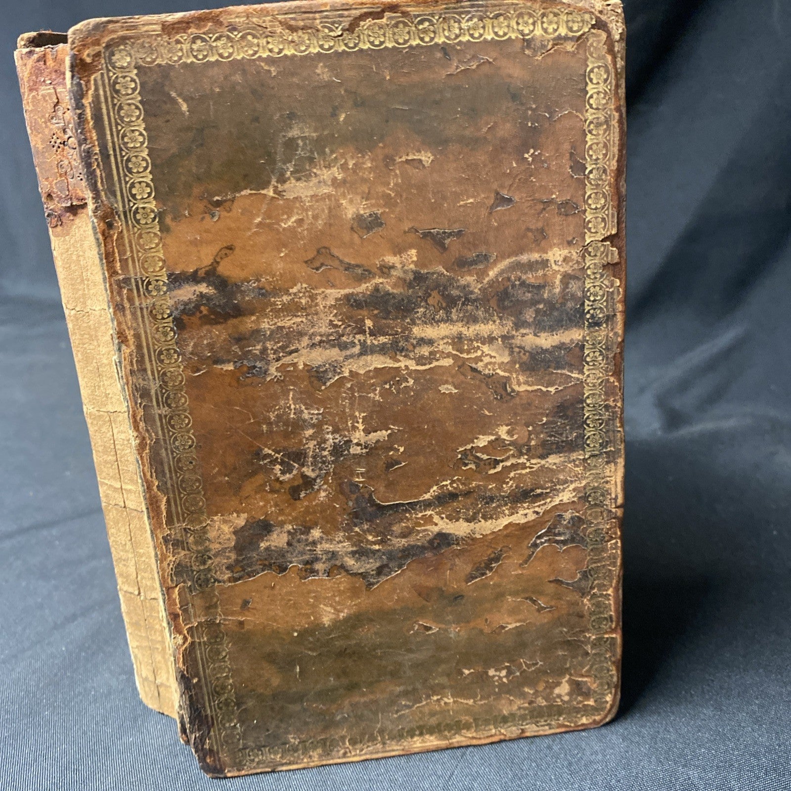 Book - The Seasons by James Thomson -- Leather hardback 1811 - (1524)