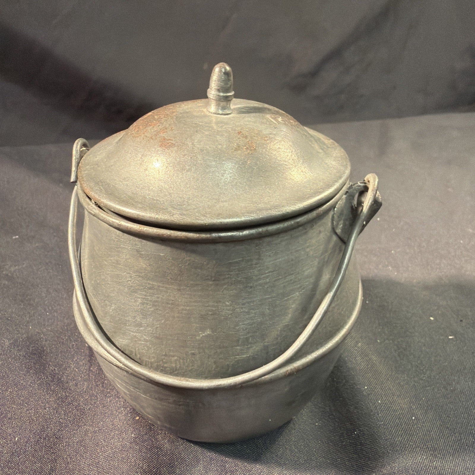 Antique Dinner Pail metal possibly tin? with lid - (2038)