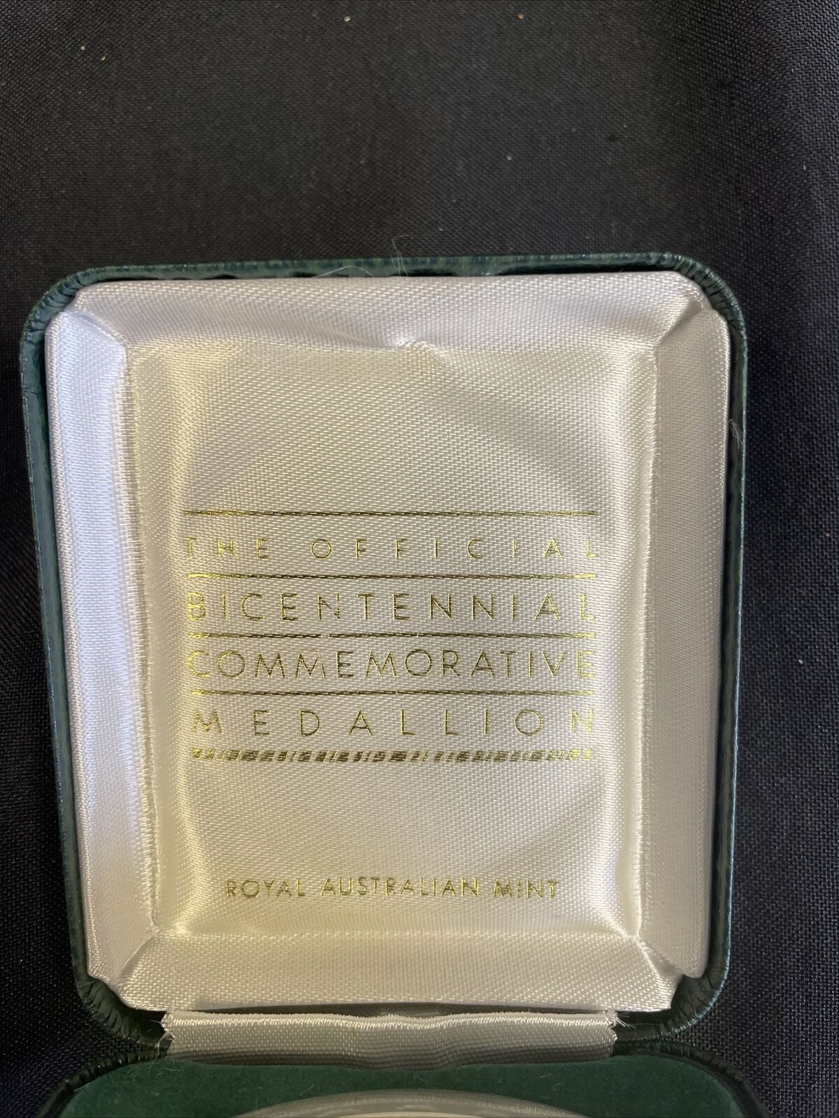 Australia Bicentennial Commemorative Medallion 1788-1988 MIB - (8223)