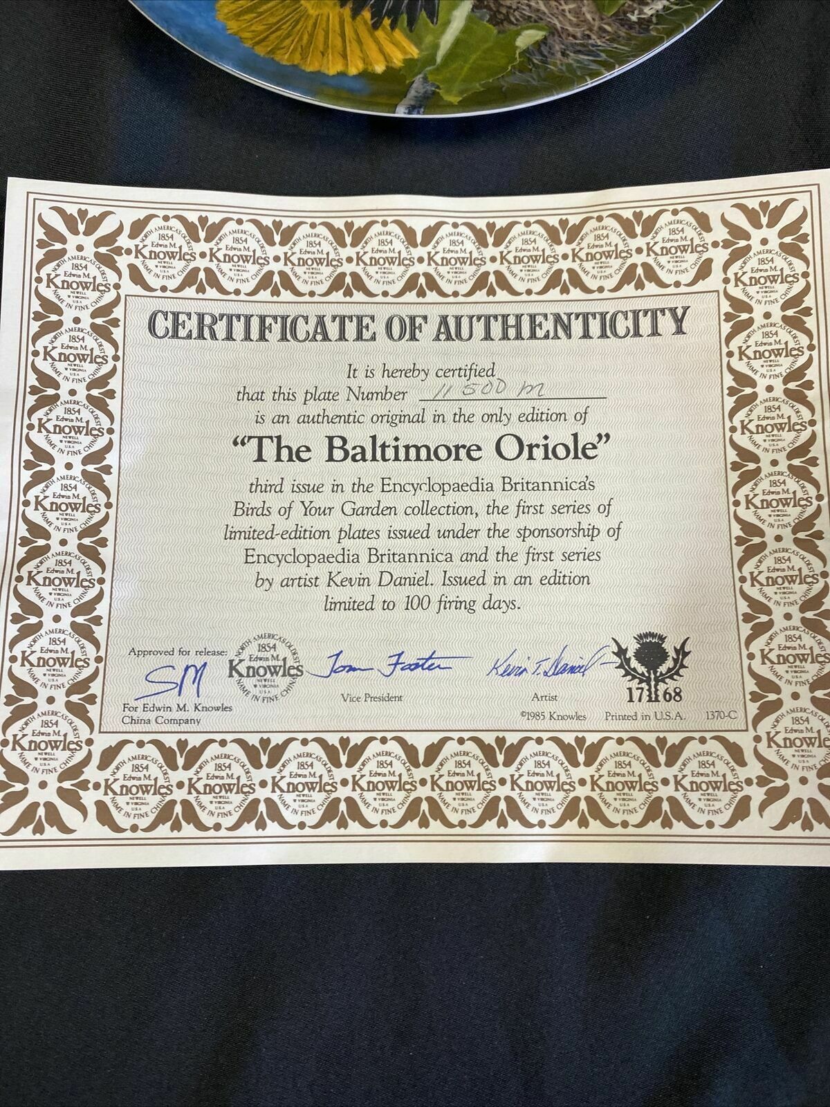 Knowles 1985 Birds in Your Garden Plates x 2 - Baltimore Oriole & The Robin(7834