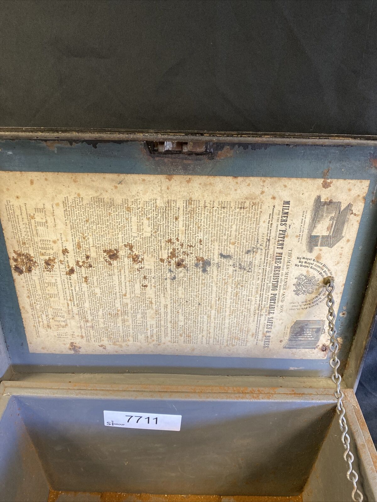 Antique Milners Fire-Proof Portable Safe 1842 V.Heavy 45cm x 31 x 31 cm (7711