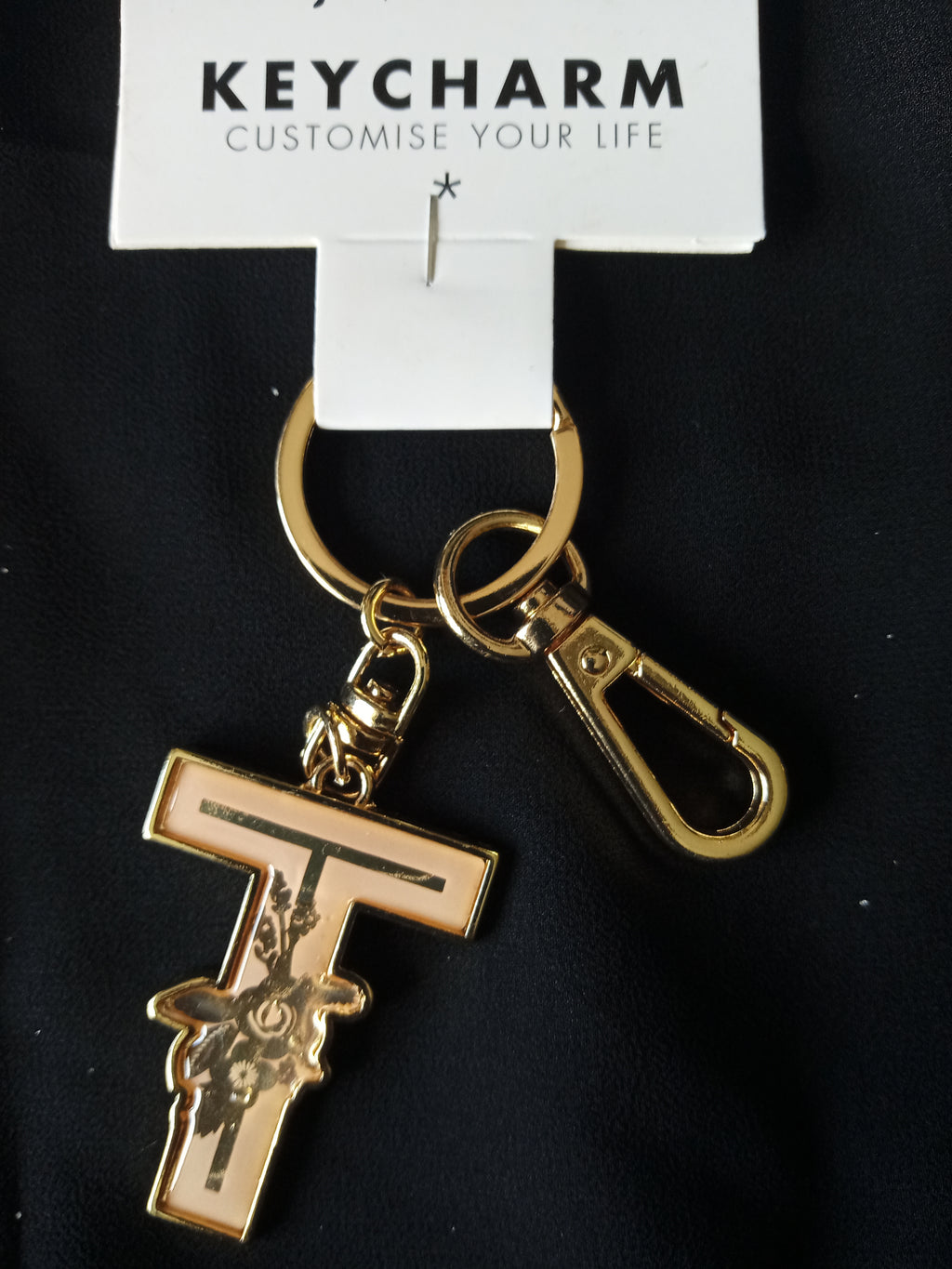 KEYRING Bag Charm - Gorgeous Gold coloured metal "T" Letter Keyring - (1230)