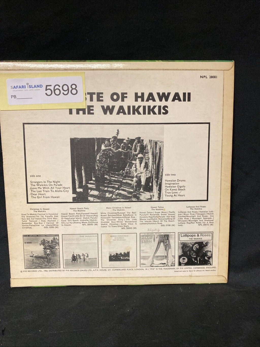 VINYL RECORD - The Waikikis - A Taste of Hawaii - LP 1966 - (5698)