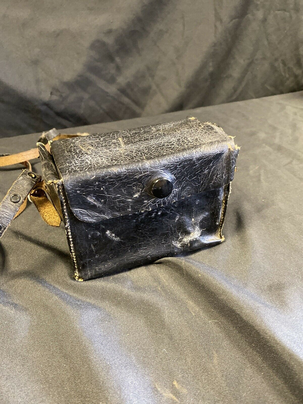 Kodak Brownie No 2 Camera with case in original condition - (7132)