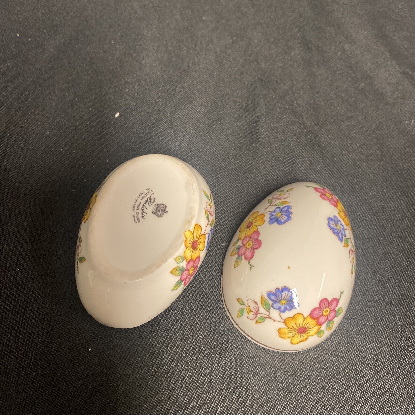 Trinket Box EGG - England Berkshire Fine Bone China Egg - (9210)