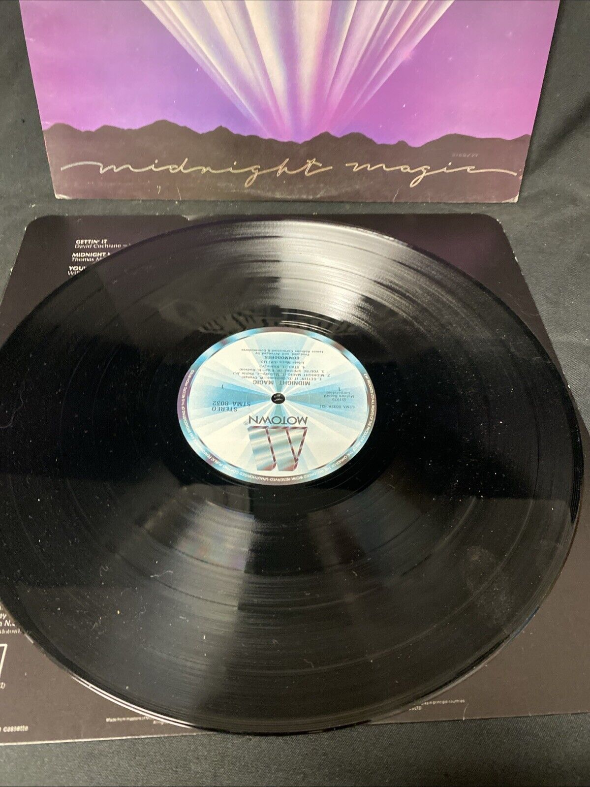 VINYL RECORD - Commodores - Midnight Magic Motown 1979 - STMA8032 - (5678)