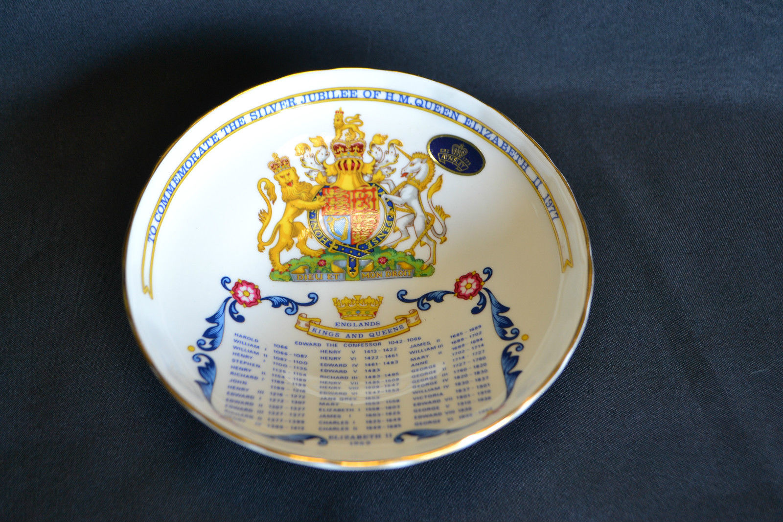 Aynsley China Commemorative Kings & Queens Silver Jubilee 1977 Footed Bowl (1560