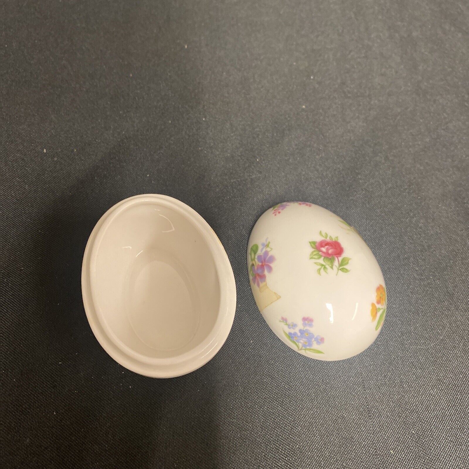 Trinket Box EGG - England Countess Fine Bone China Egg - (9211)
