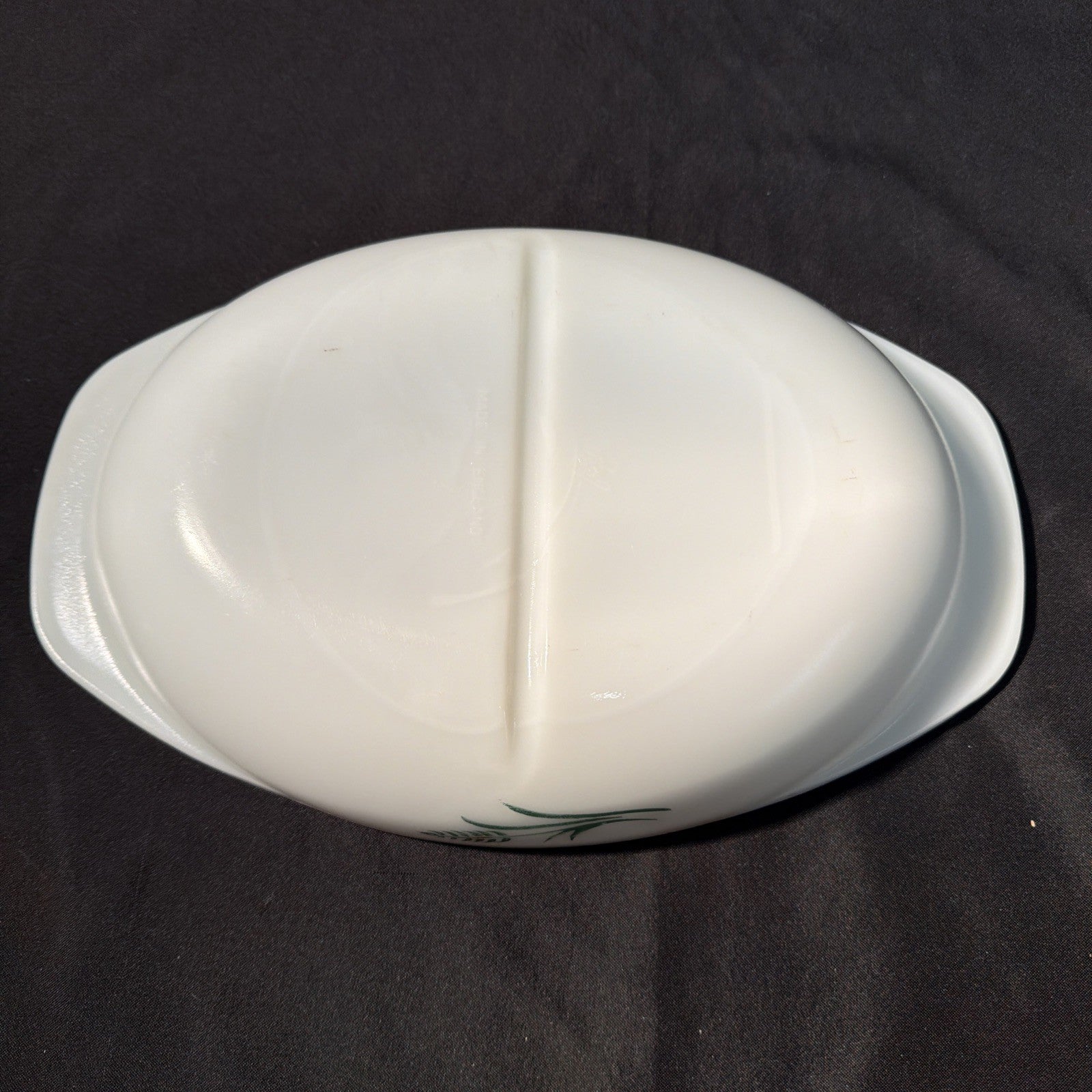 Pyrex 1960's Wheatsheaf design Divided Vegetable Dish - (2367)