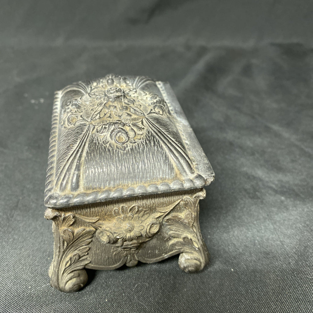 Pewter Trinket Box with lid Vintage Kitsch - (1419)