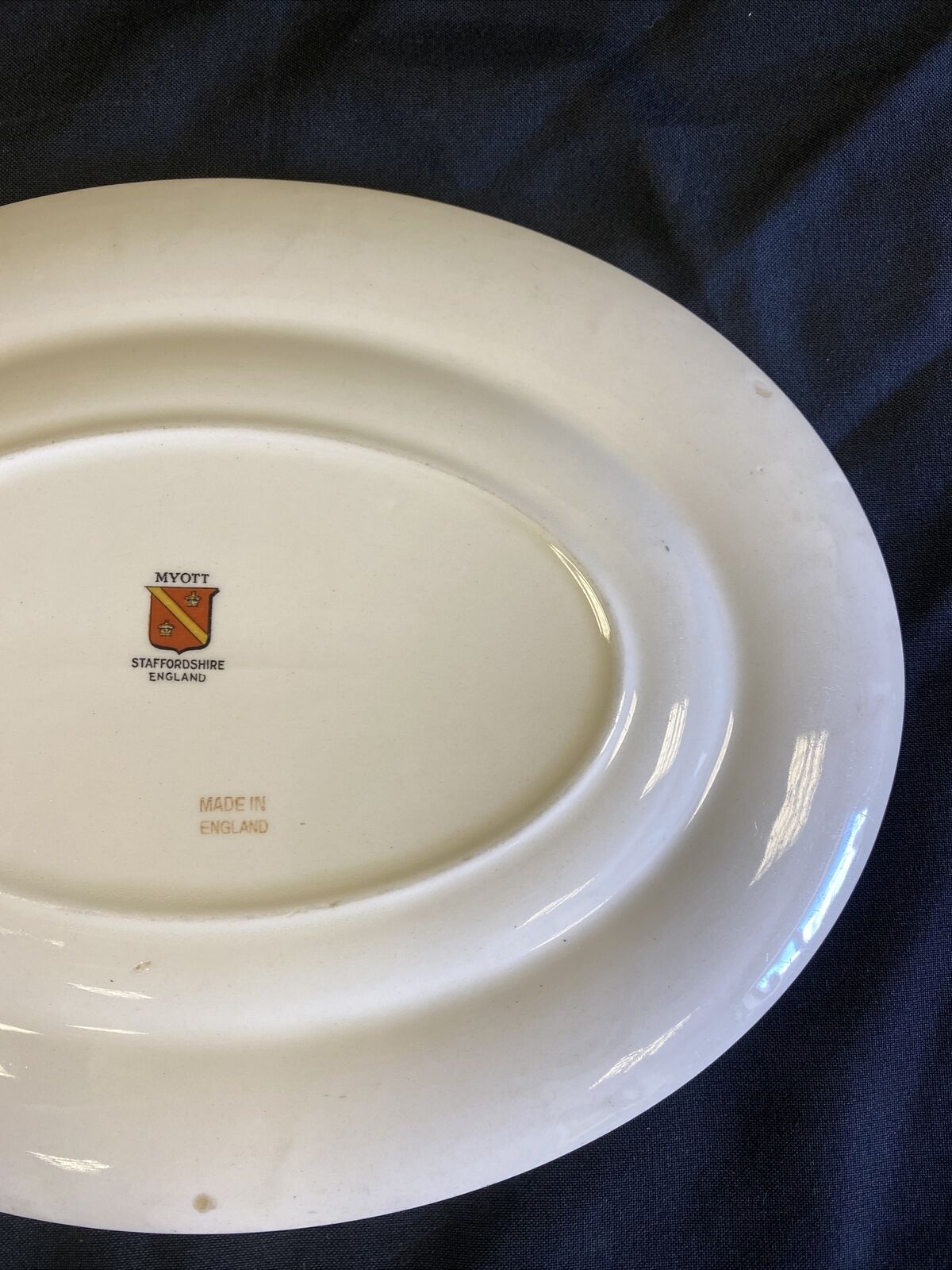 MYOTT Vary rare Art Deco Oval Plate 26cm across with a superb design - (7567)