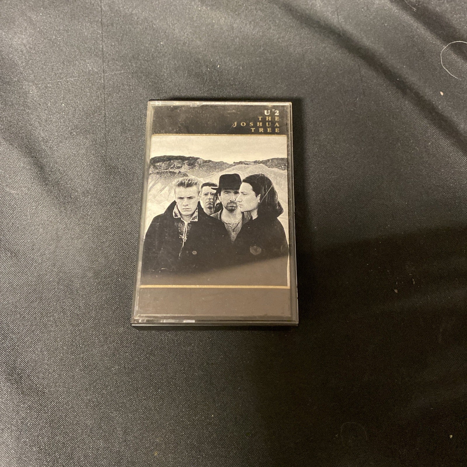 U2 The Joshua Tree Cassette Tape 1987 - (1388)