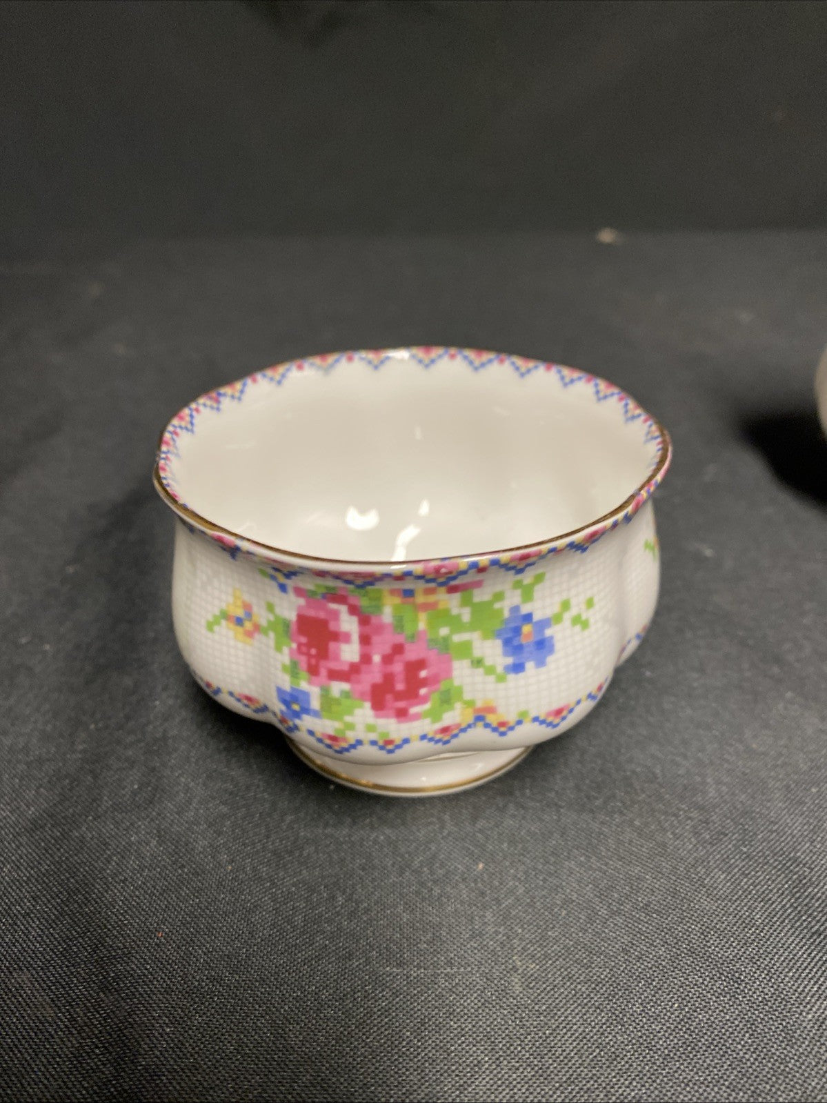 Royal Albert Bone China Petit Point RD778676 Sugar Bowl & Creamer Jug - (1762)