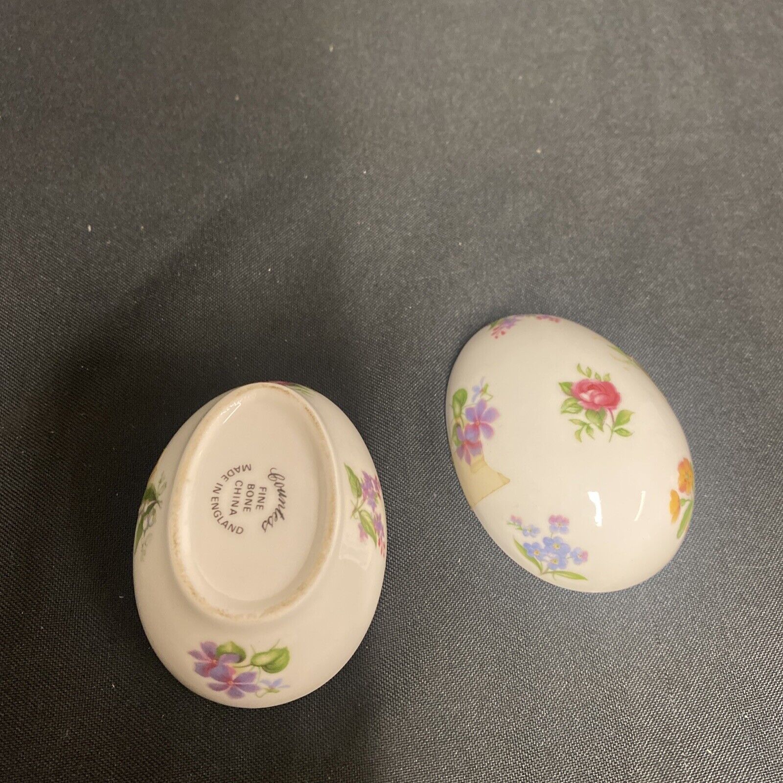 Trinket Box EGG - England Countess Fine Bone China Egg - (9211)