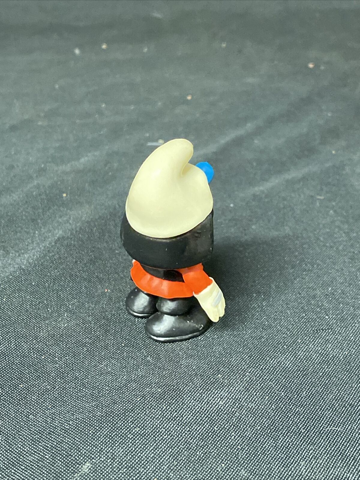 Schleich Germany 1 x Smurf Figure 1999 Fireman Smurf 5.5cm -(5027)