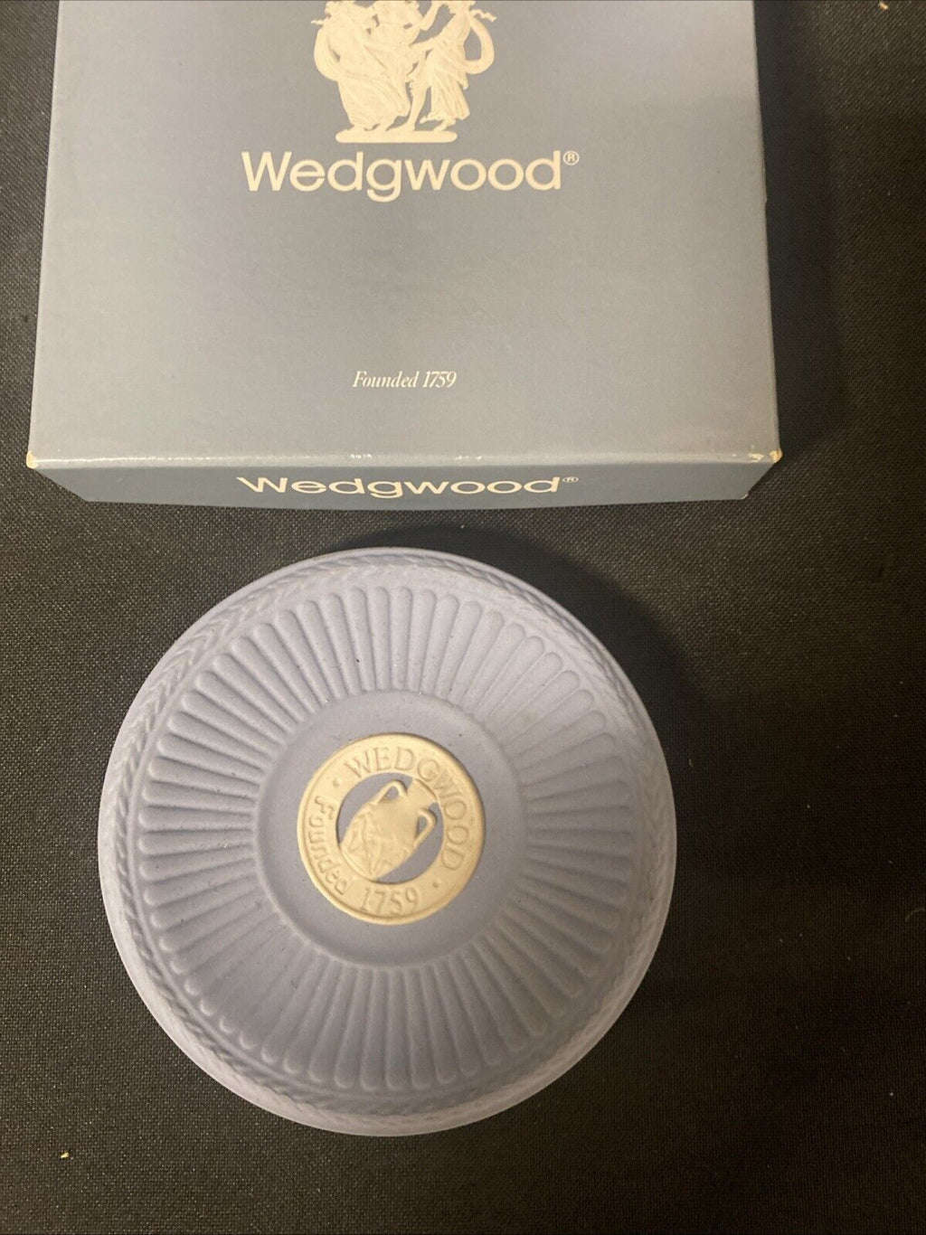 Wedgwood Jasperware Blue 225th Anniver. Round Fluted Tray Boxed 79mm D. -(5827)