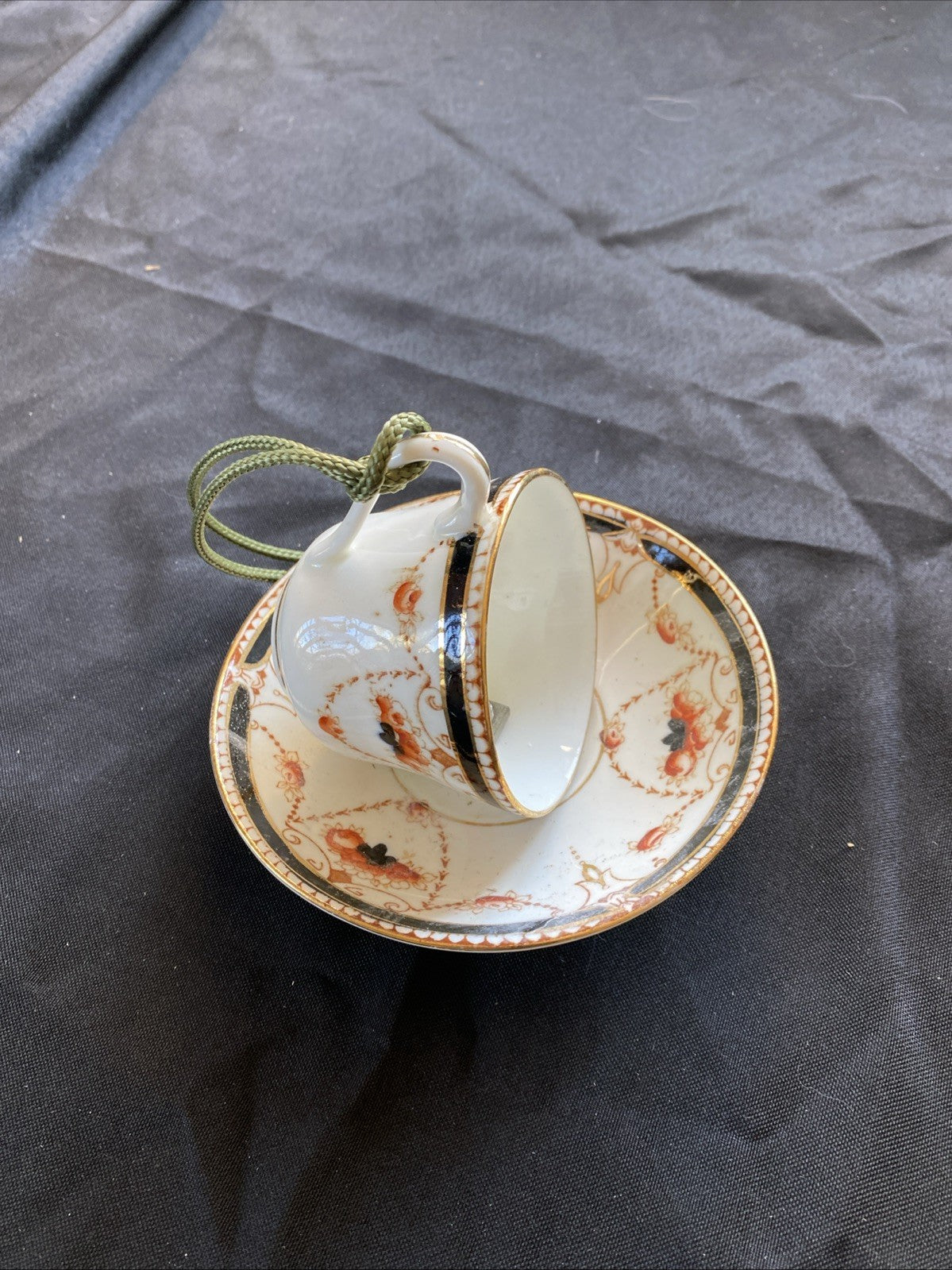 Vintage Bone China Tea Cup and Saucer Bird Feeder Gift Design Varies - (1046)