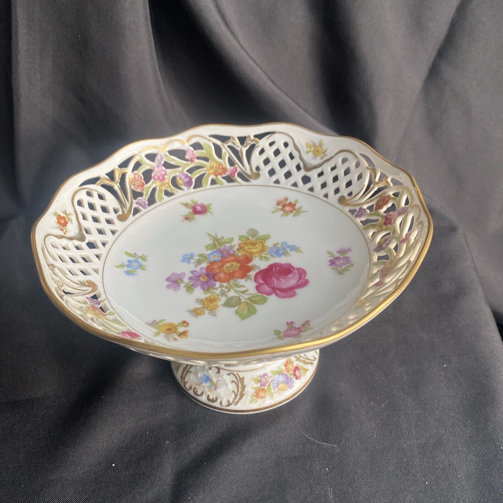 Schumann Arzberg Bavaria Germany Footed Bowl Porcelain Rose (9021)