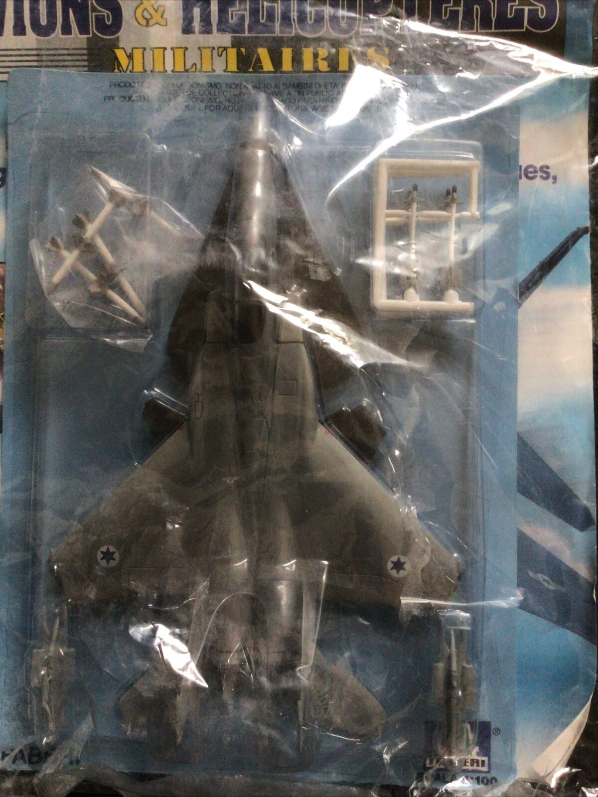 FABBRI Italeri Avions & Helicopteres Militaires 2001 Mag & die cast F-15 (8563