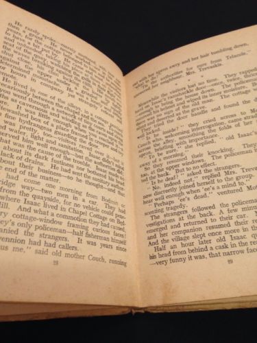 BOOK - The light on the moor - Frederick C. Gill - 1948  - Used (1130)