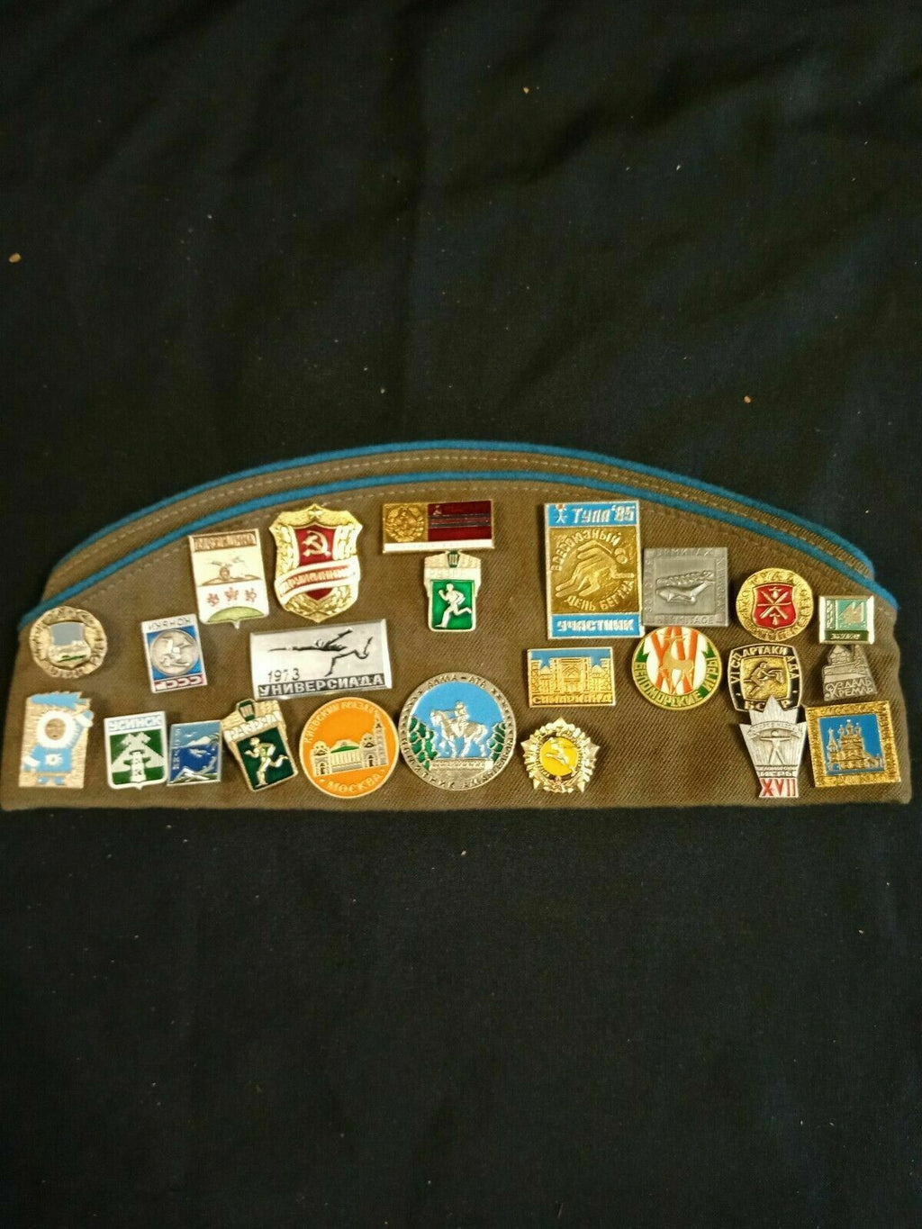 RUSSIAN Pilotka Flat Hat with 24 Pin badges & 3 fabric patches Military - (7968)
