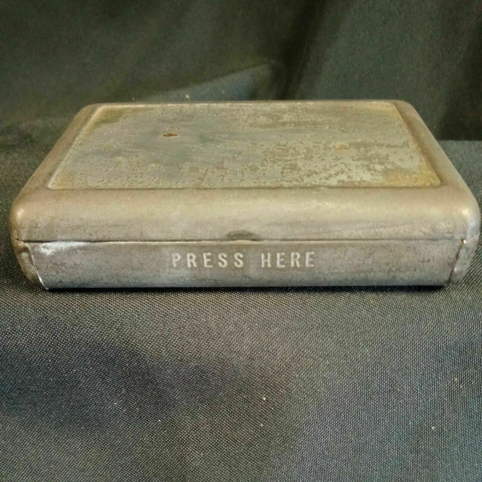 Jahnkes's Patent Tin 15 May 1880 Floral and Butterfly decoration Rare - (7938)