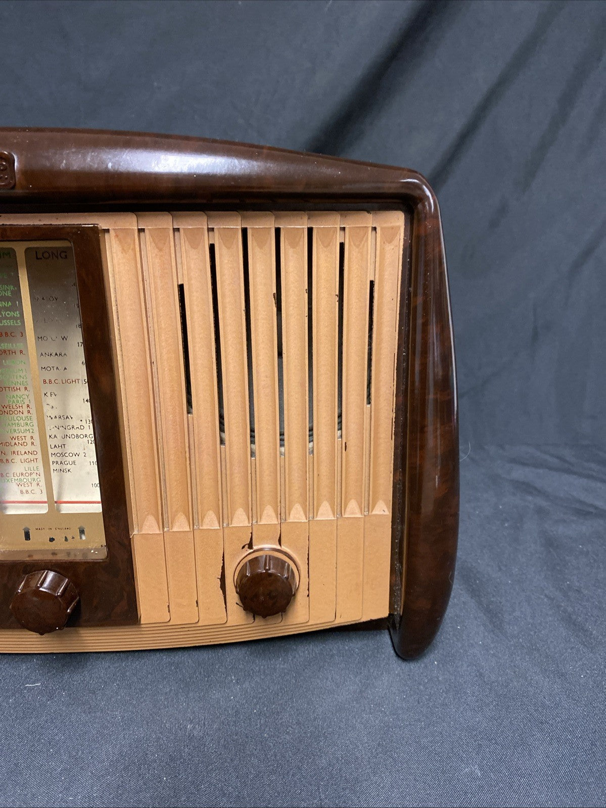 Vintage G.E.C Cat No. B.C. 6242 Radio General Electric Co. in original condition - (1793)